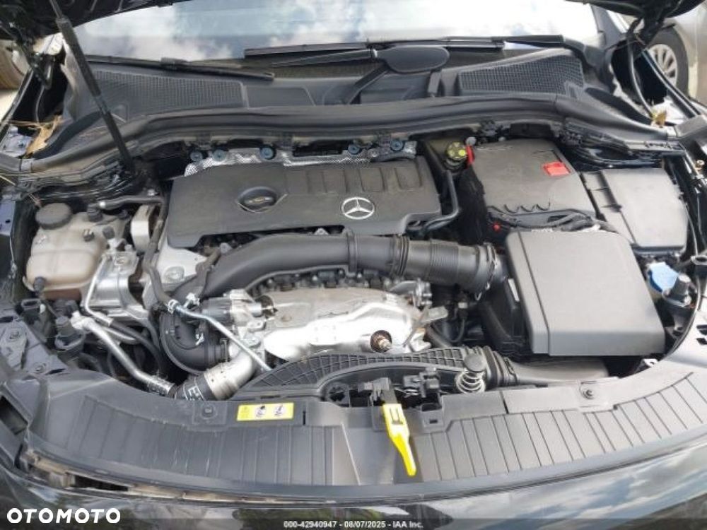 Mercedes-Benz GLA - 11