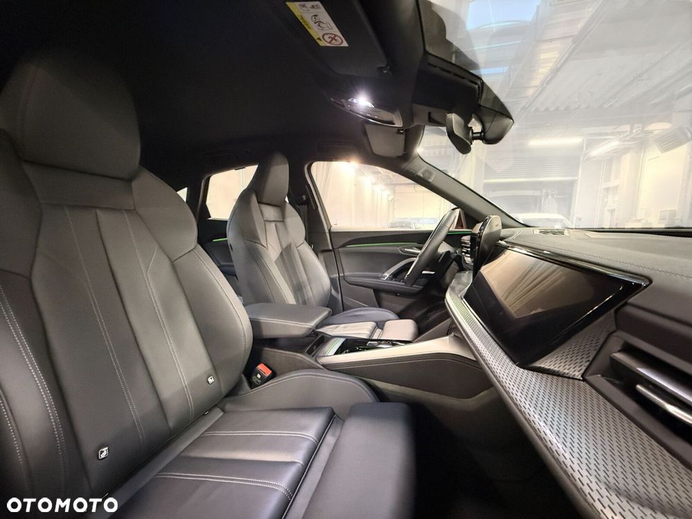 Audi Q5 Sportback - 25