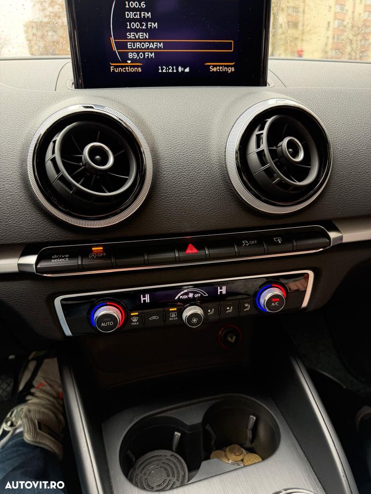 Audi A3 1.6 TDI ack sport - 9