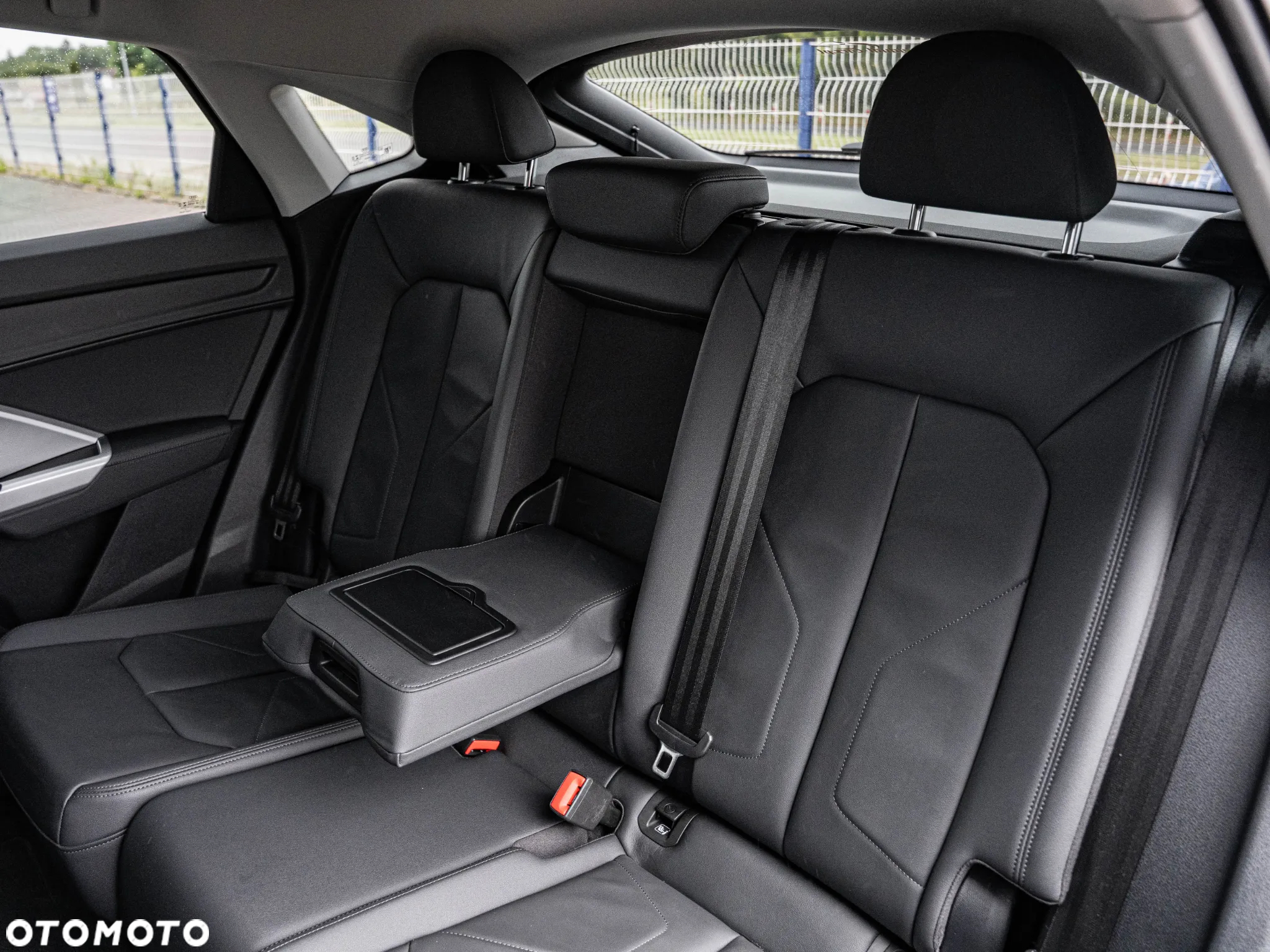 Audi Q3 Sportback 35 TDI ack S tronic S line - 28