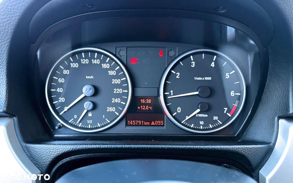 BMW Seria 3 318i - 14
