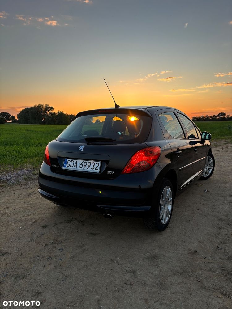 Peugeot 207 1.4 - 21
