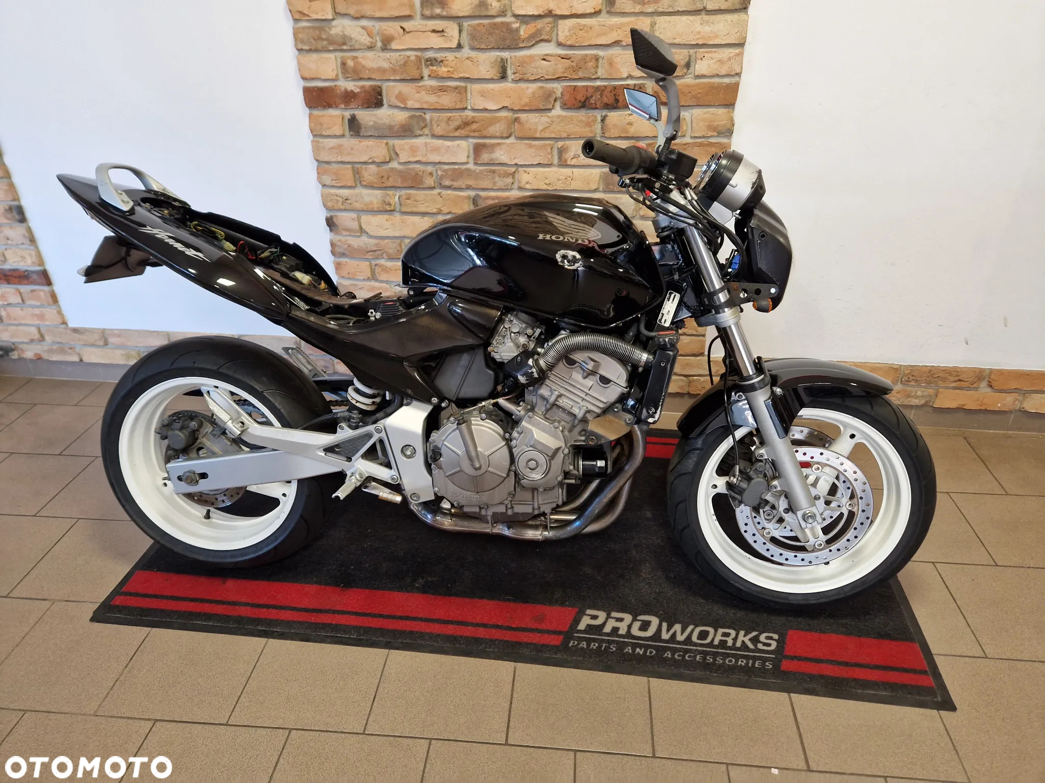 Honda Hornet - 2