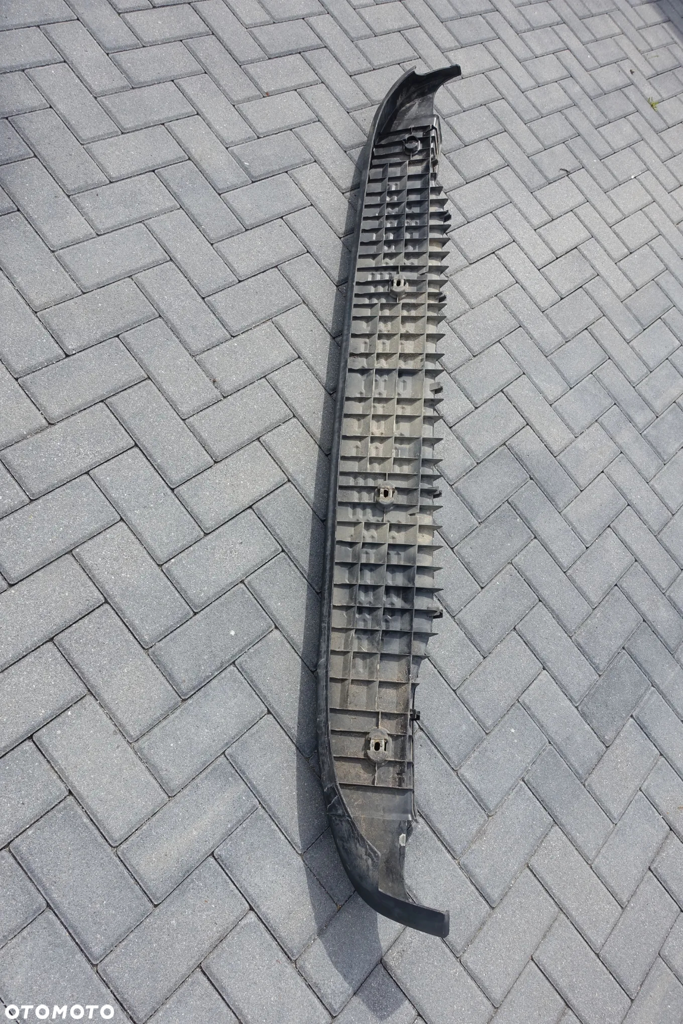 STOPIEŃ NAKŁADKA ZDERZAKA TYŁ IVECO DAILY 14r- - 6