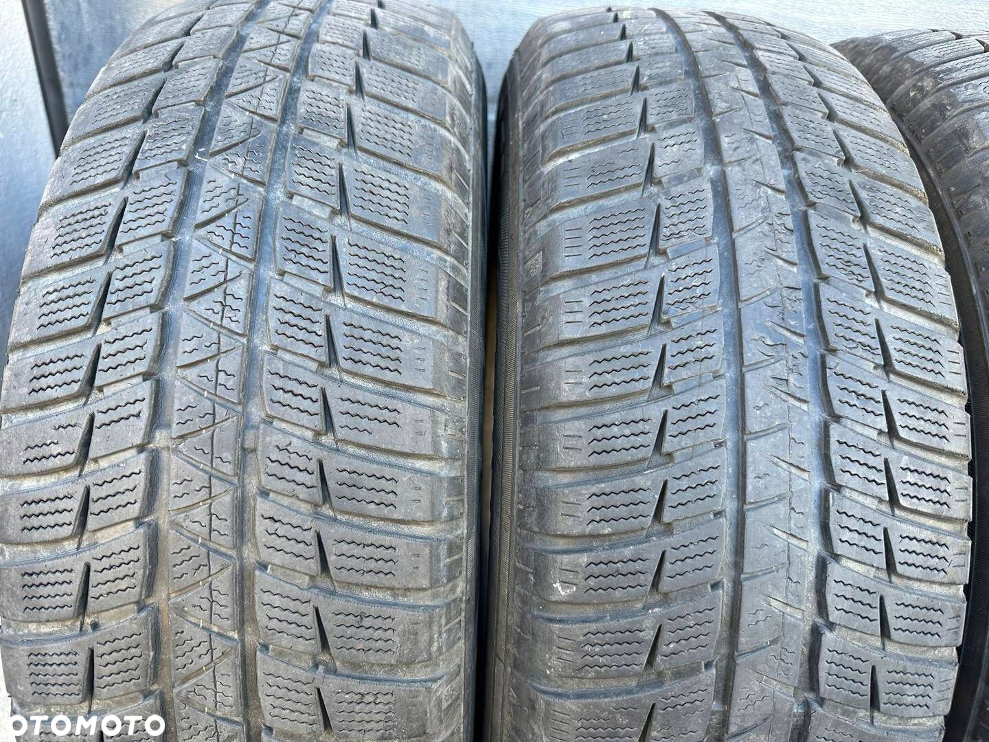 235/70R16 Falken HS449 EuroWinter komplet zima 6,0 - 2