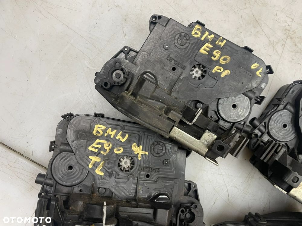 ZAMEK DRZWI LEWY PRAWY PRZÓD TYŁ BMW E90 - 3