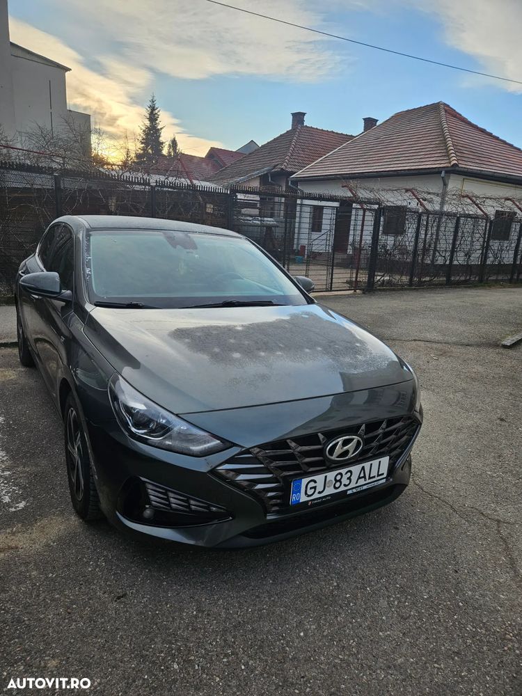 Hyundai i30 1.5 T-GDI 160CP MHEV 5DR M/T Highway - 6