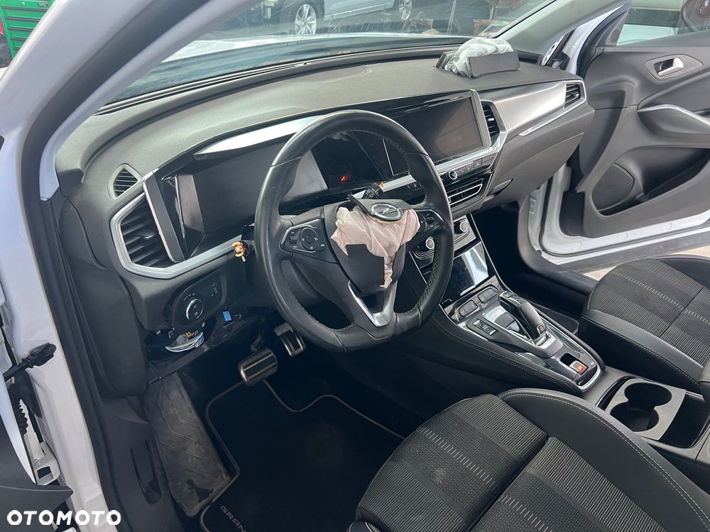 Opel Grandland X - 18