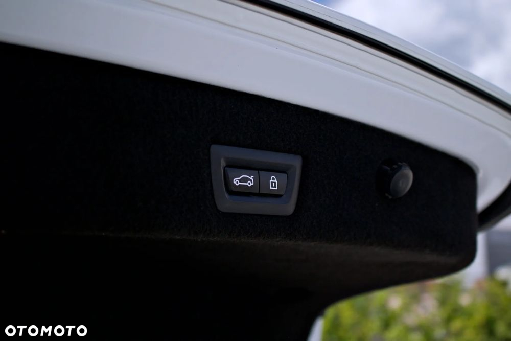BMW Seria 7 740d xDrive - 13