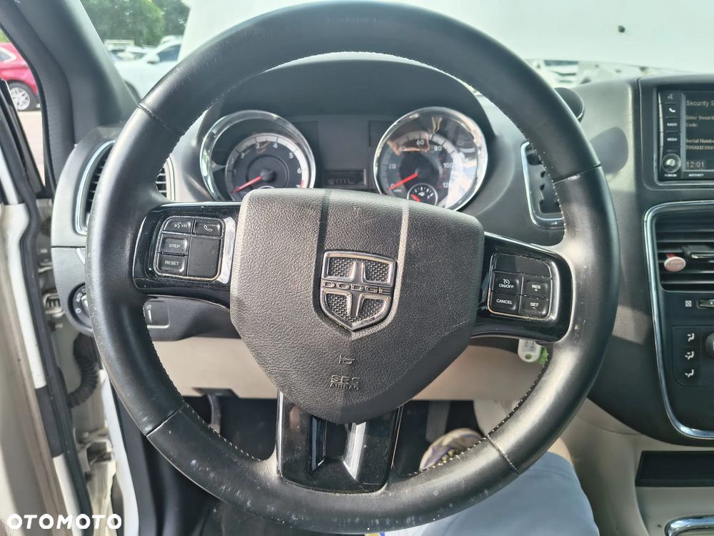 Dodge Grand Caravan 3.6 R/T - 13