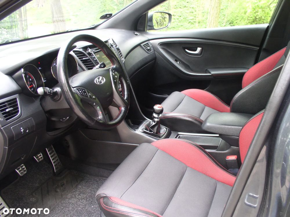 Hyundai i30 1.6 GDI Turbo Luxury - 12