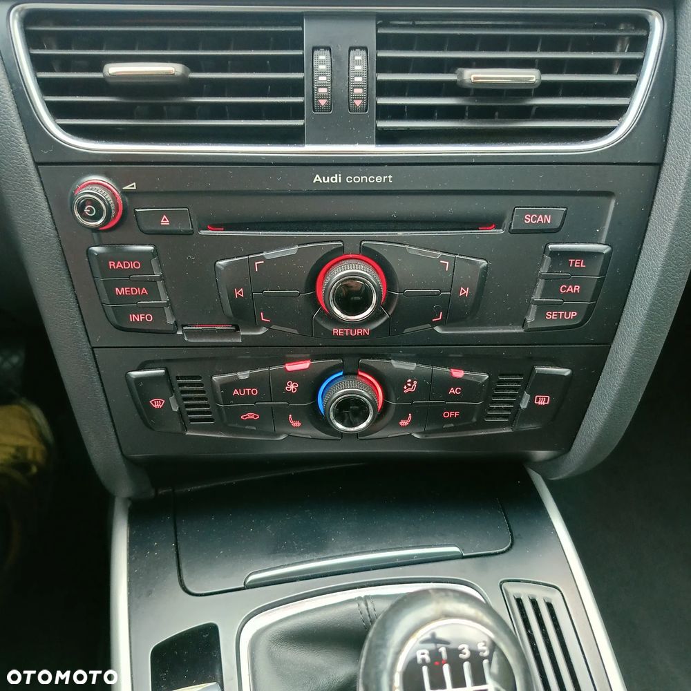 Audi A4 Limousine - 12