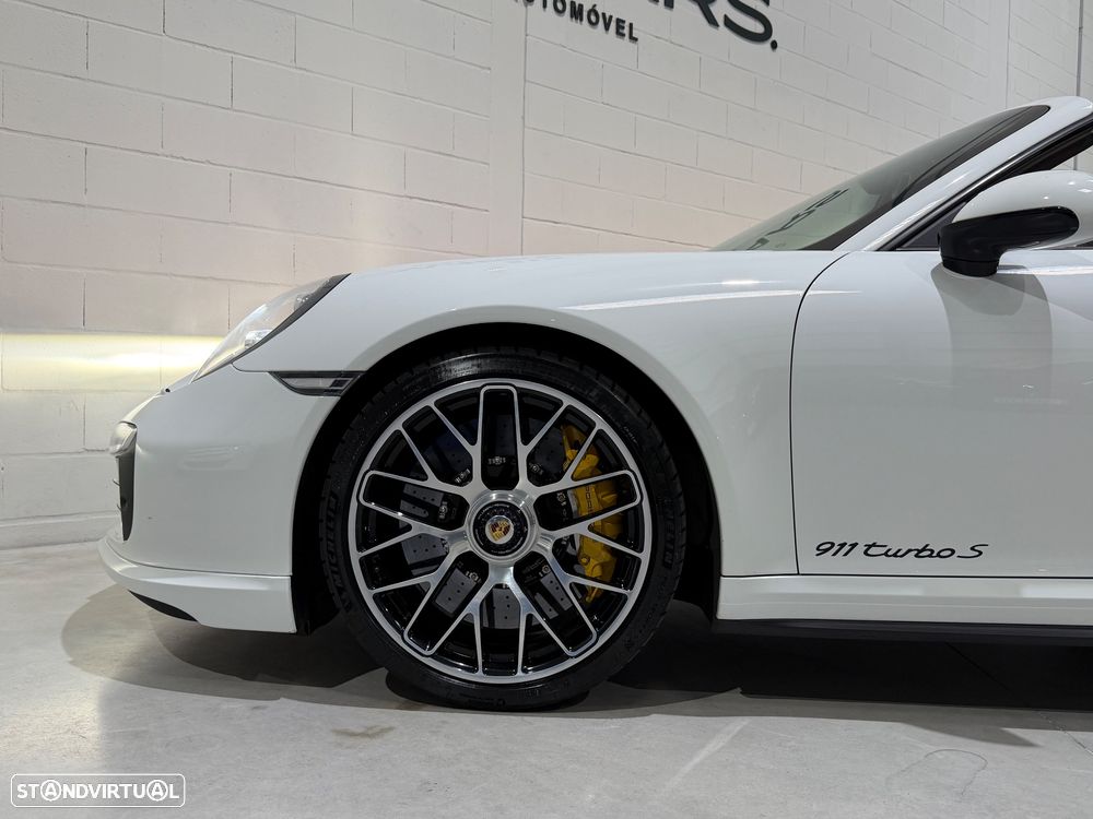 Porsche 911 (991) Turbo S Cabriolet - 28