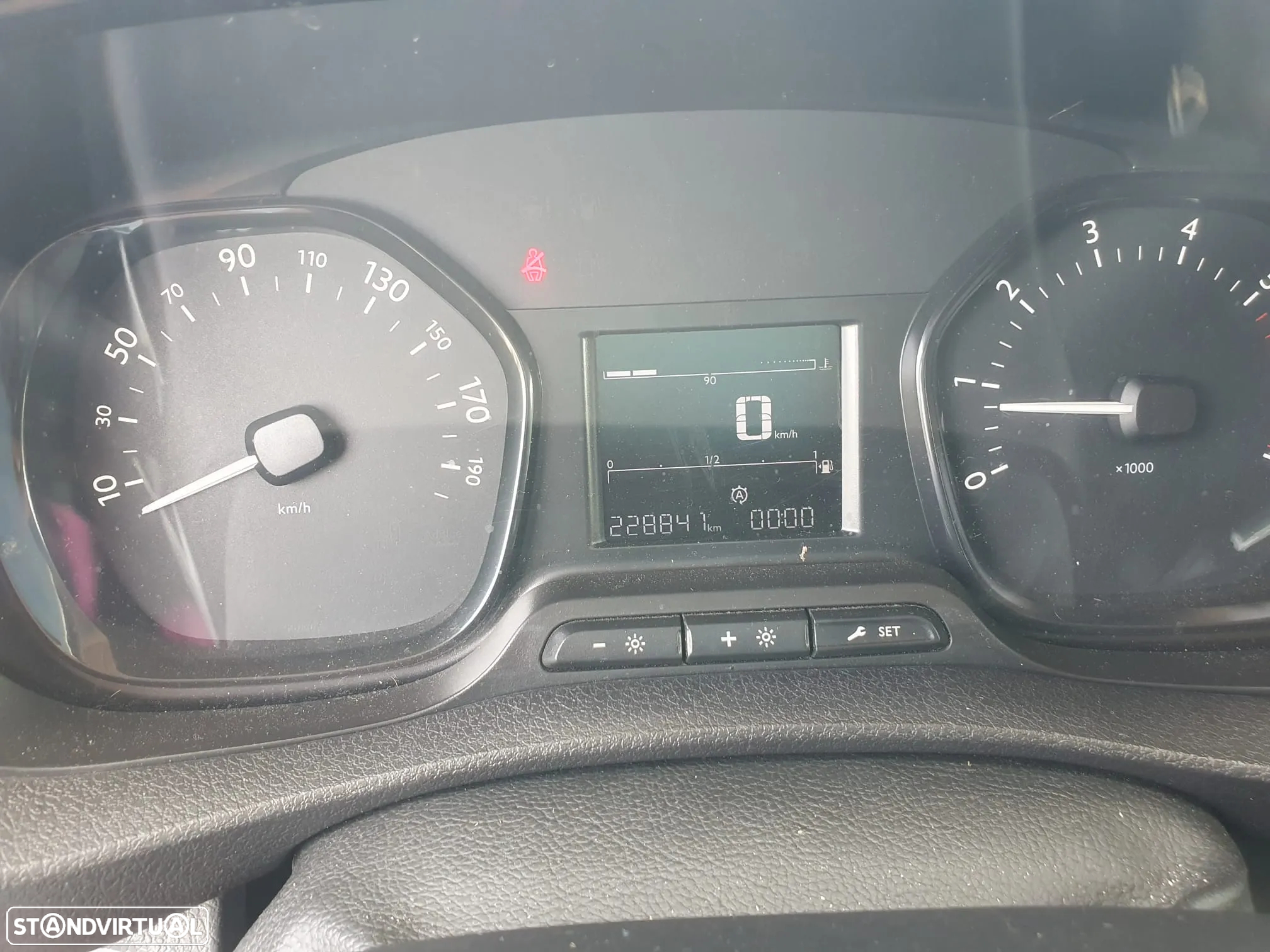 Peugeot Expert 2.0 L3H1 - 6 Lug LONGA - 10