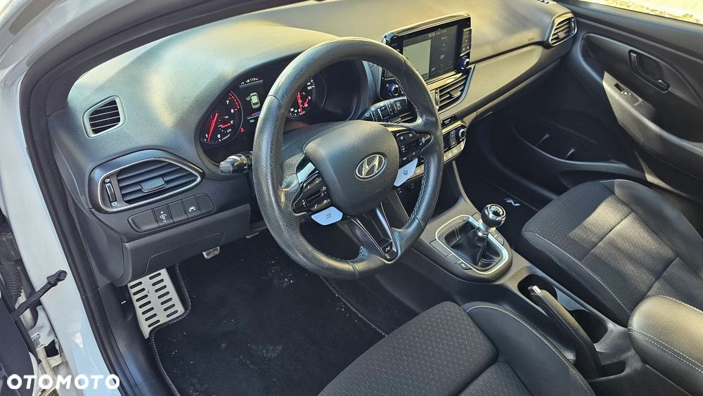 Hyundai i30 N 2.0 T-GDI - 15