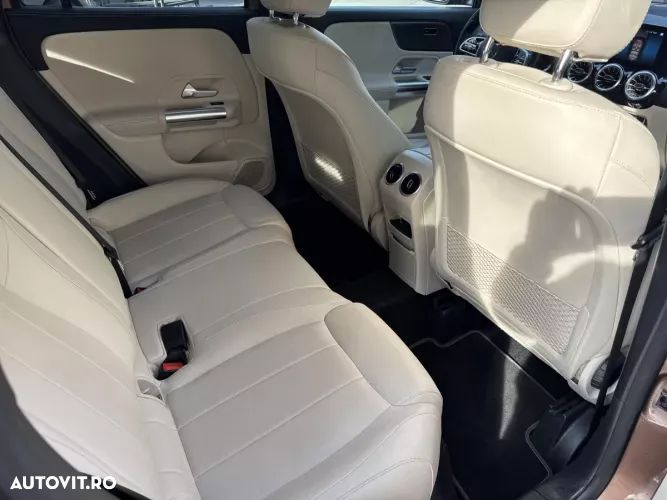 Mercedes-Benz GLA 250 e - 14