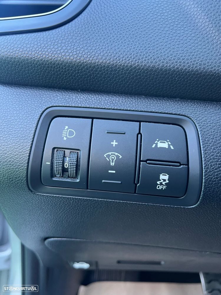 Hyundai i20 Active 1.0 T-GDi Style 7DCT - 26