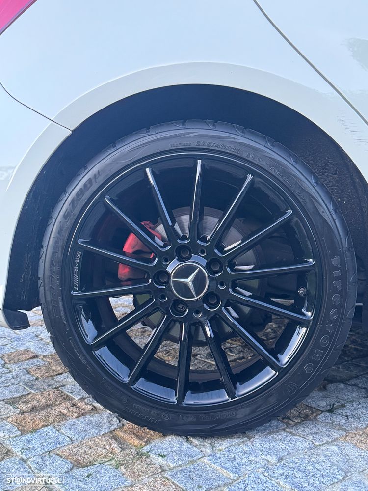 Mercedes-Benz A 180 d AMG Line - 37