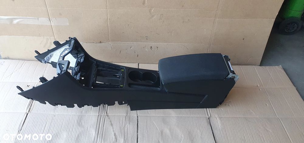 Tunel środkowy podłokietnik czarny VW Passat B7 3C0864207P - 2