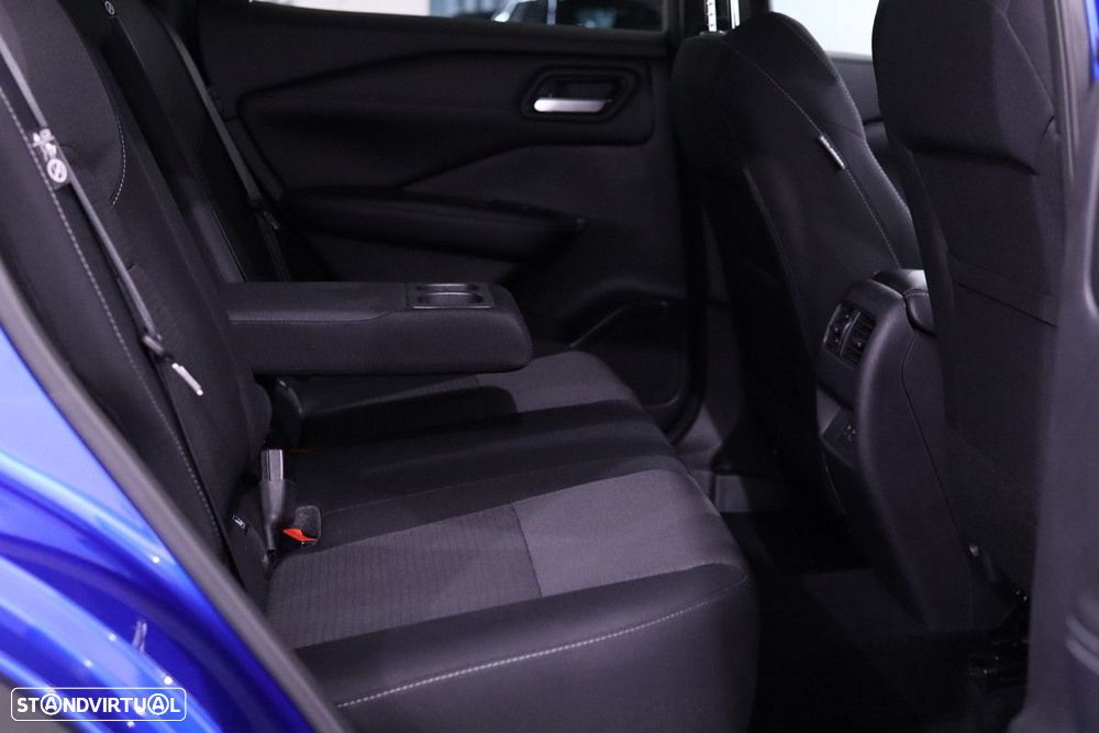 Nissan Qashqai 1.3 DIG-T N-Connecta - 25