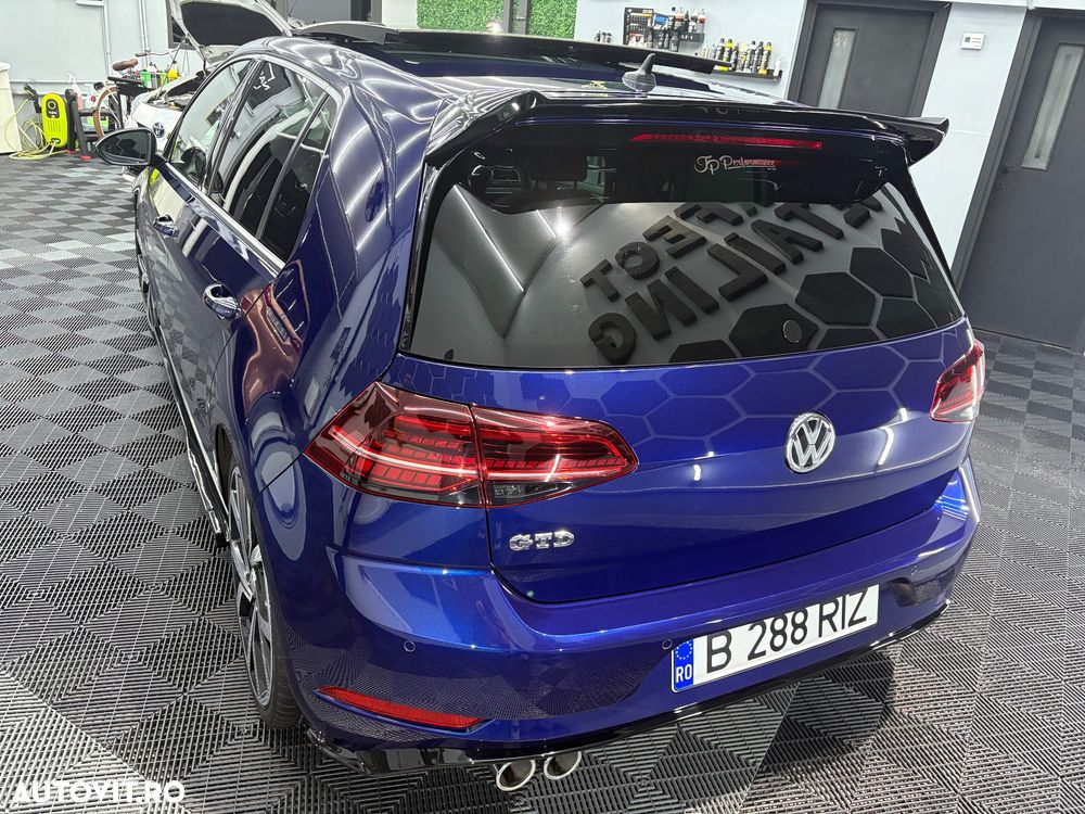 Volkswagen Golf 2.0 TDI DPF BMT DSG GTD - 26
