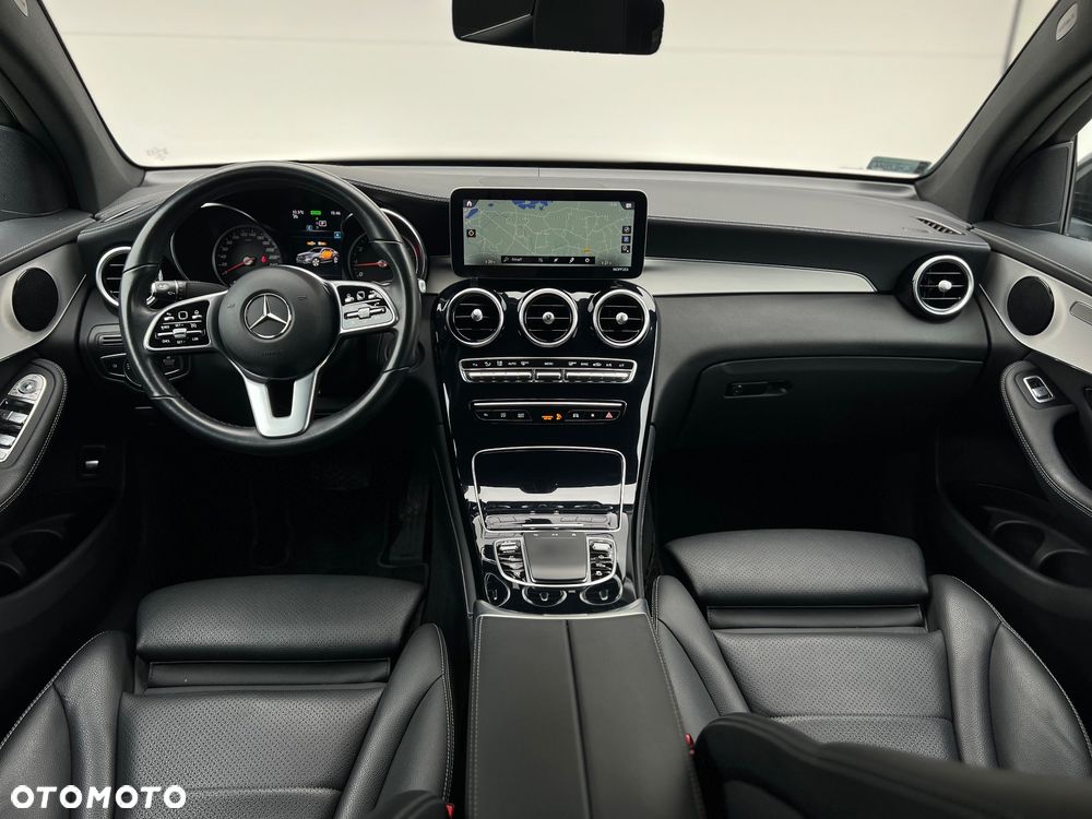 Mercedes-Benz GLC 200 4Matic 9G-TRONIC AMG Line - 21