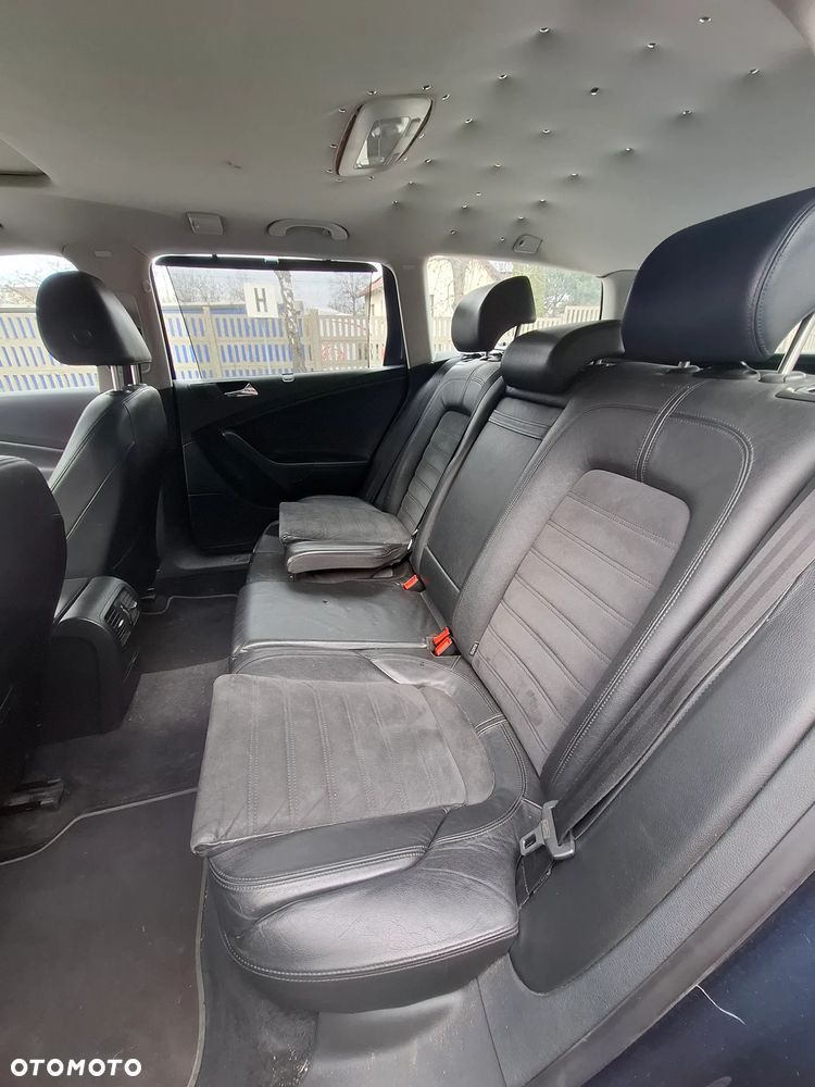 Volkswagen Passat 2.0 TDI DPF Highline - 11