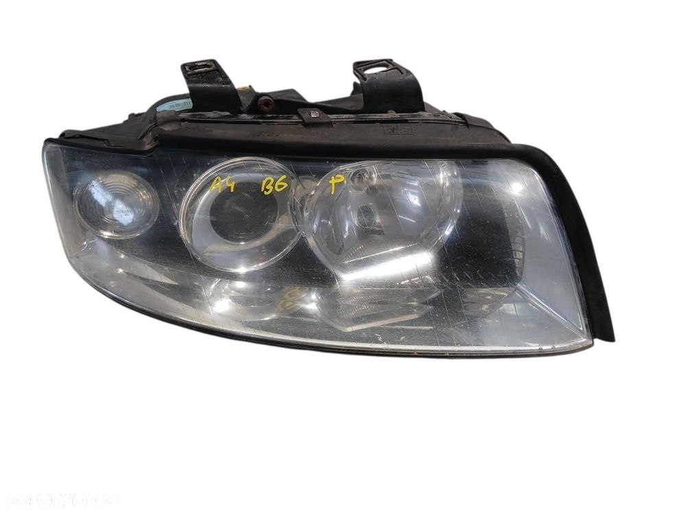 LAMPA PRAWA PRZEDNIA PRZÓD AUDI A4 B6 8E0941004F 89305700 - 1
