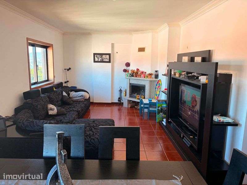 Agradável apartamento T3, localizado em Darque. - Grande imagem: 4/12