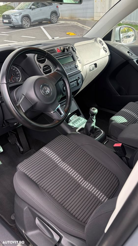 Volkswagen Tiguan - 5