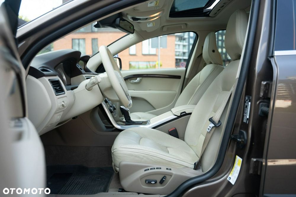 Volvo XC 70 3.2 AWD Summum - 12