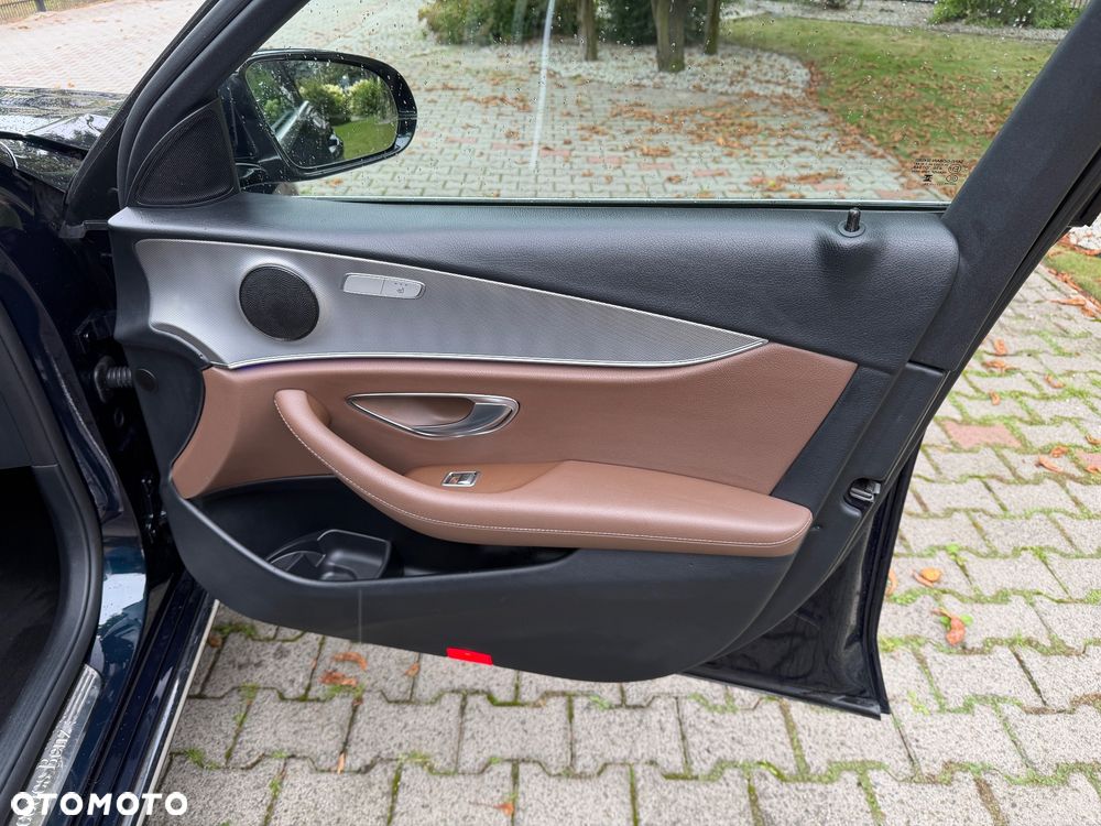 Mercedes-Benz Klasa E 200 d 9G-TRONIC Exclusive - 24