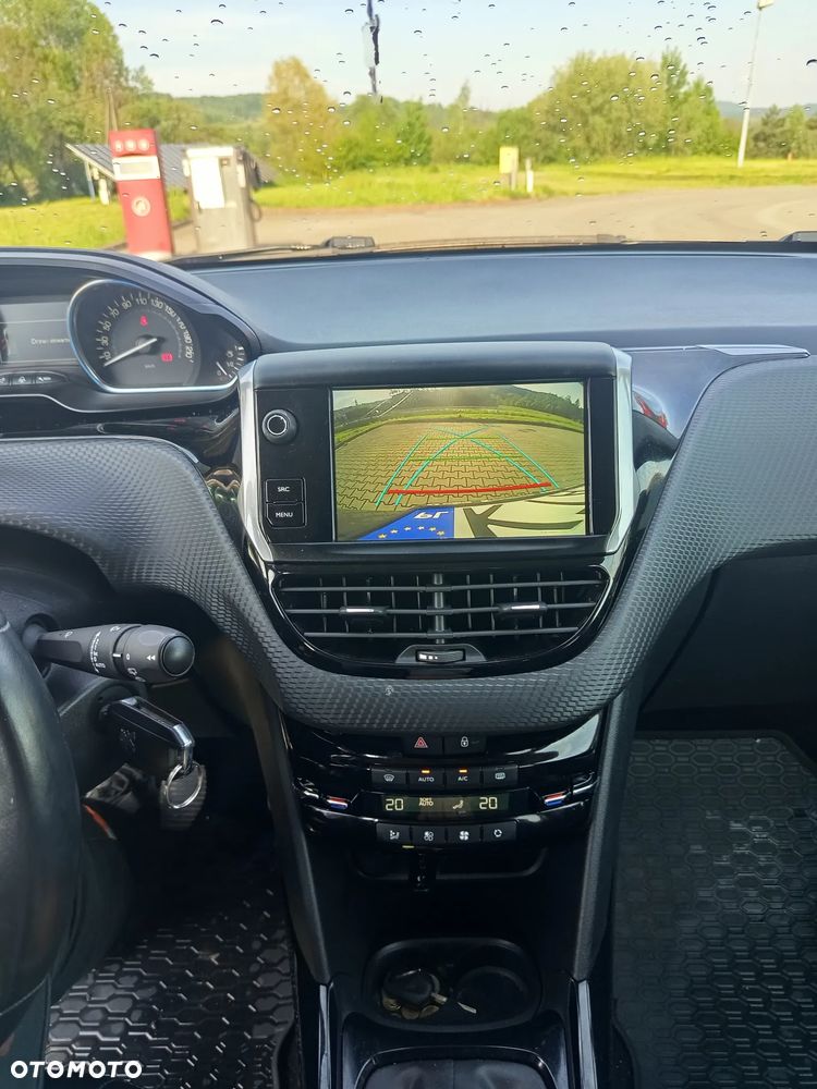 Peugeot 2008 PureTech 110 Stop&Start Style - 17