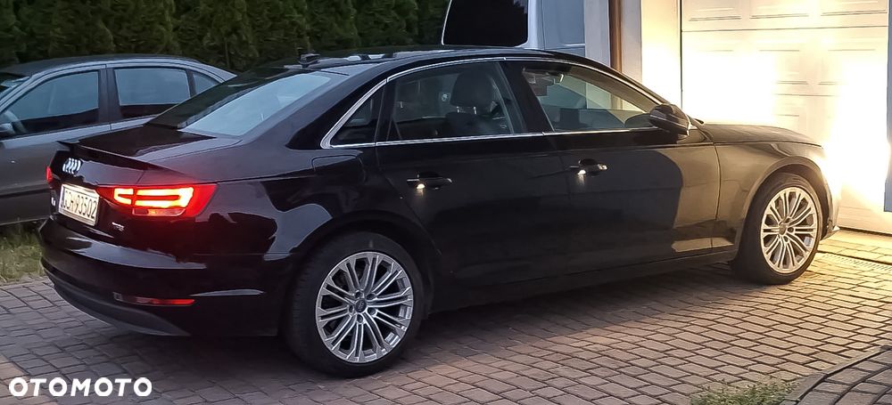Audi A4 Limousine - 6