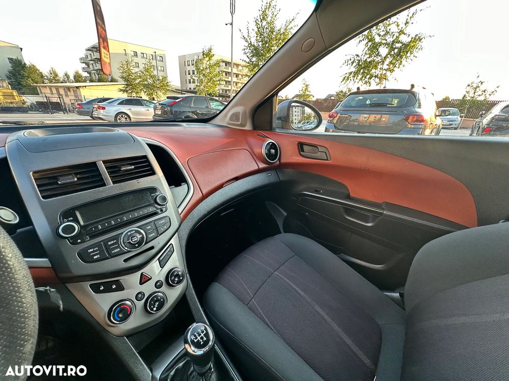 Chevrolet Aveo 1.4 LS 52 - 16
