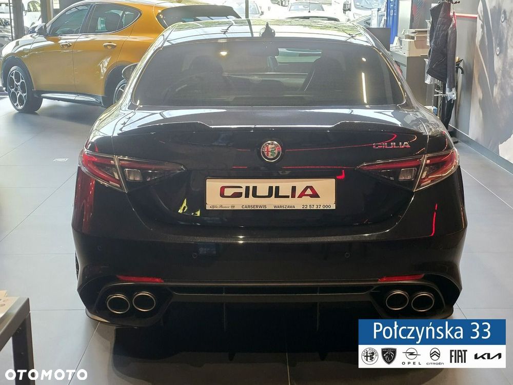 Alfa Romeo Giulia - 5