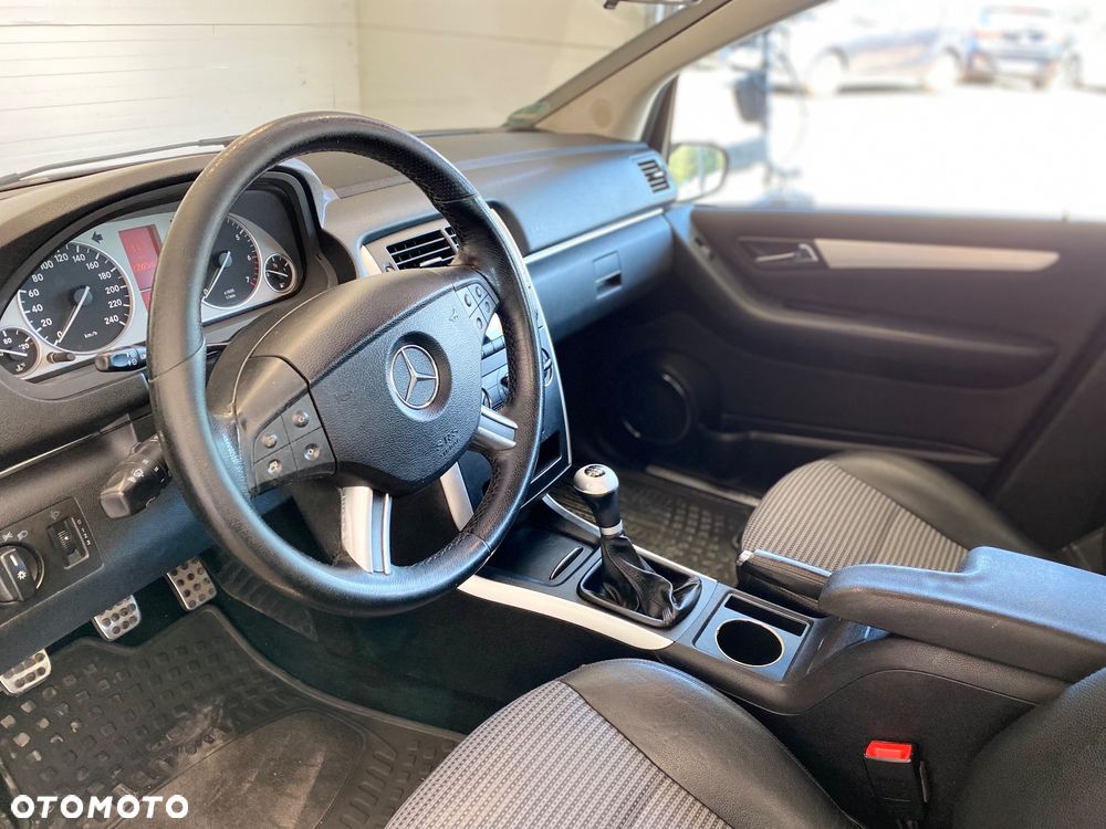 Mercedes-Benz Klasa B 200 - 8