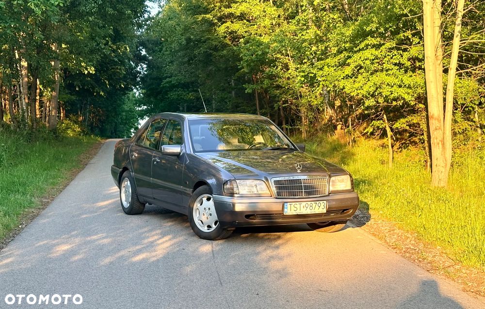 Mercedes-Benz Klasa C 180 T Elegance - 7