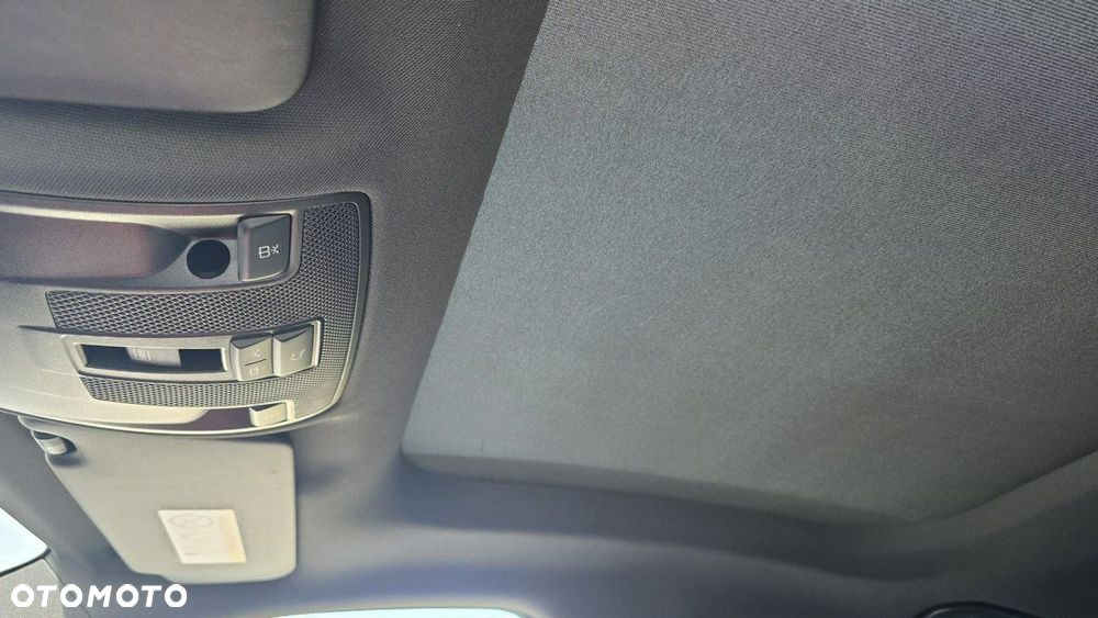 Mercedes-Benz CLA - 24