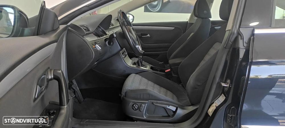 VW Passat CC 2.0 TDi Exclusive - 17