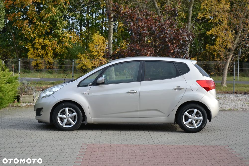 Kia Venga - 23