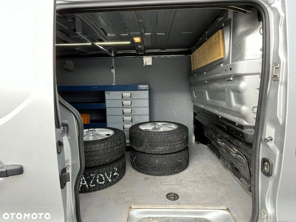 Renault Trafic - 16