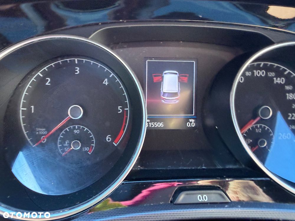 Volkswagen Touran 2.0 TDI BMT Highline DSG - 16