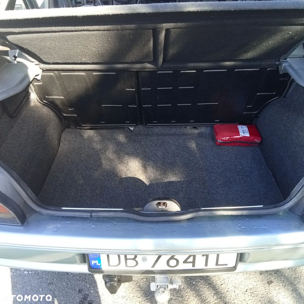 Renault Clio - 10
