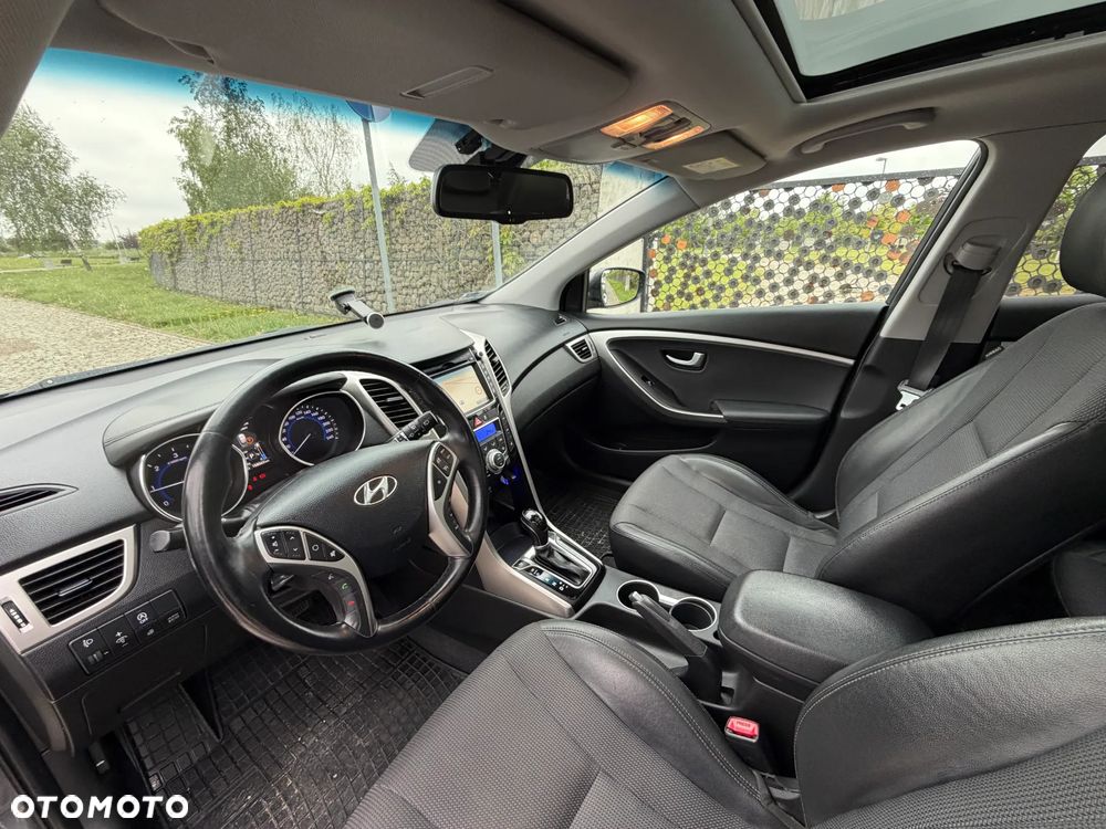 Hyundai i30 1.6 CRDi Premium DCT - 3
