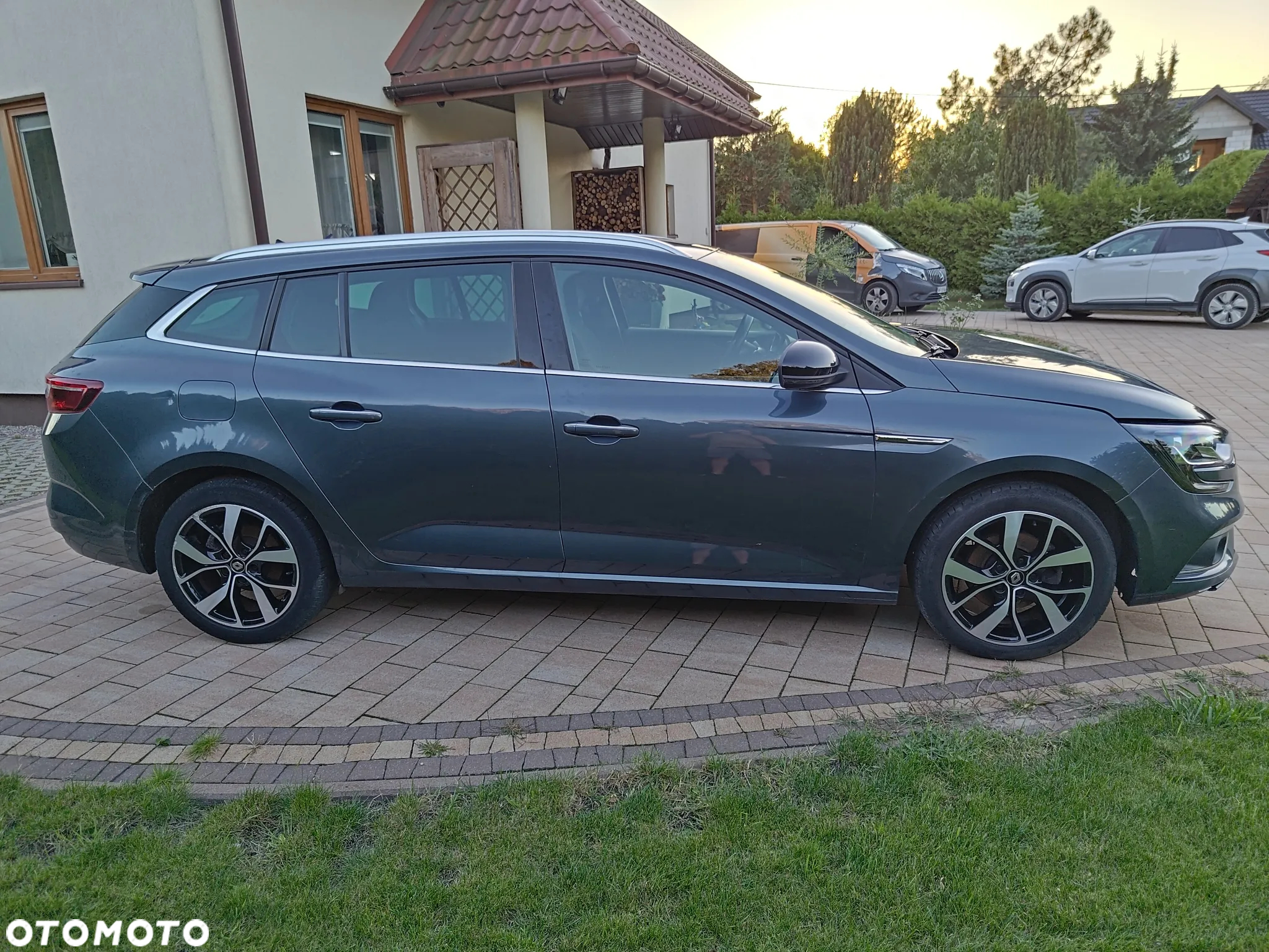 Renault Megane Grandtour TCe 140 GPF LIMITED - 9