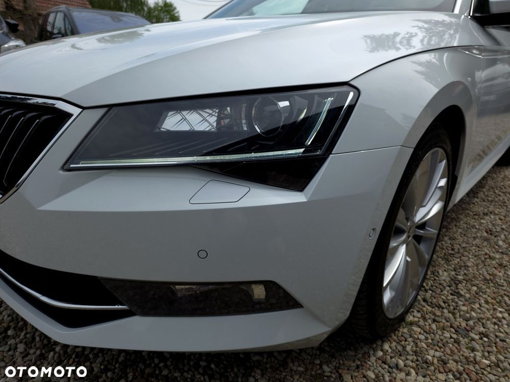 Skoda Superb 2.0 TDI Style DSG - 22