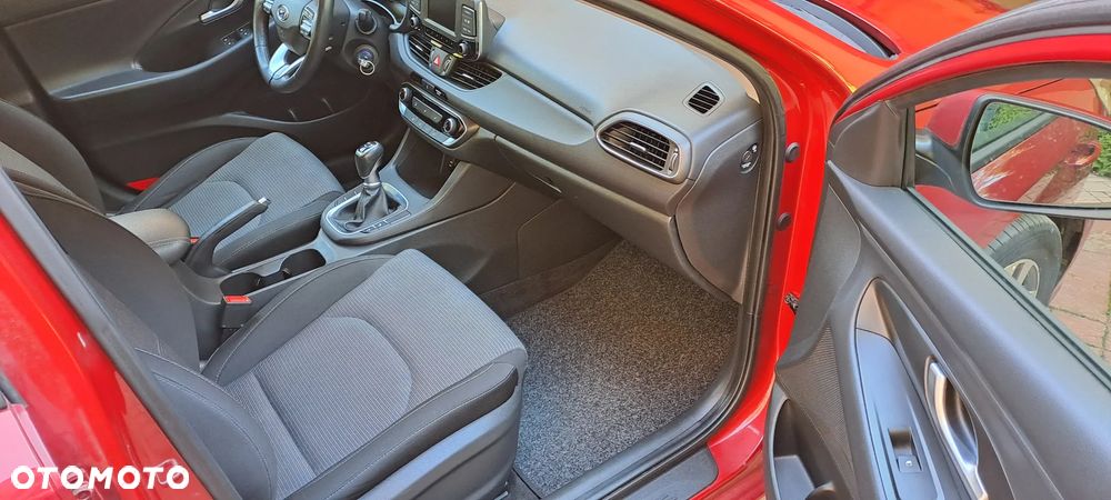 Hyundai i30 1.4 Classic + - 10