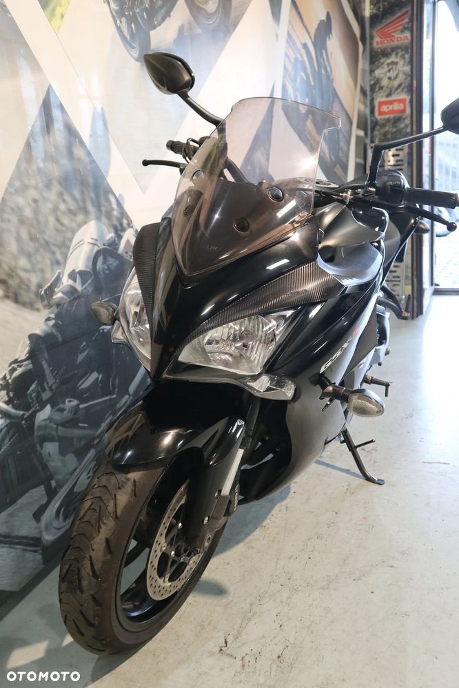 Suzuki GSX - 6