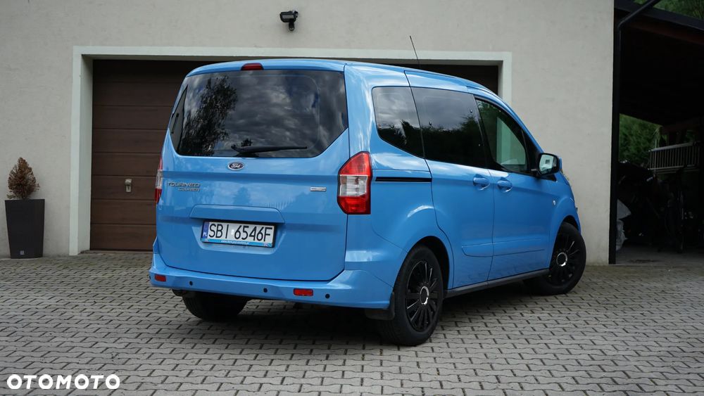 Ford Tourneo Courier - 27
